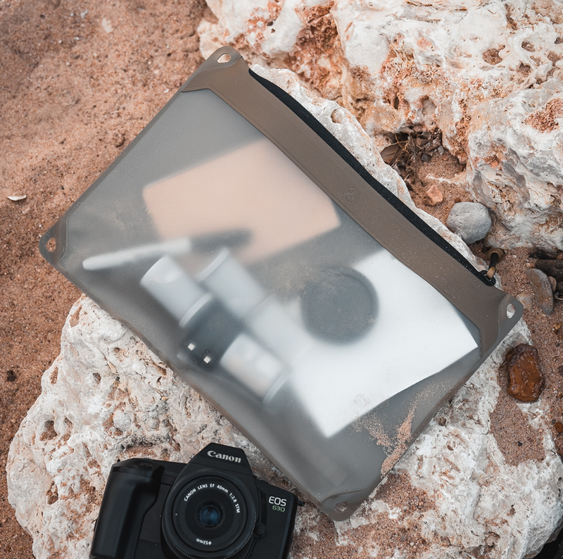 Magpul Original DAKA Water Repellent FDE Window Pouch Large Version by Magpul