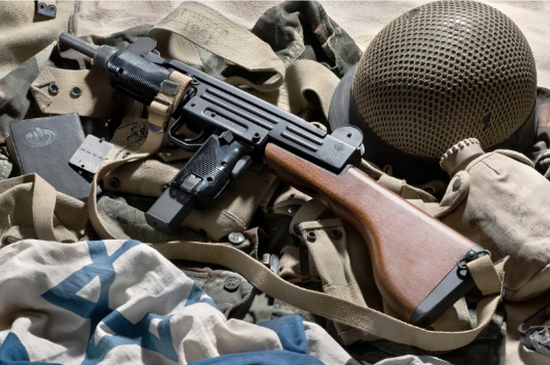 UZI '50s Maschinenpistole "The Peerless Hebrew Blade" Co2 GBB 50s Vintage Style by Northeast