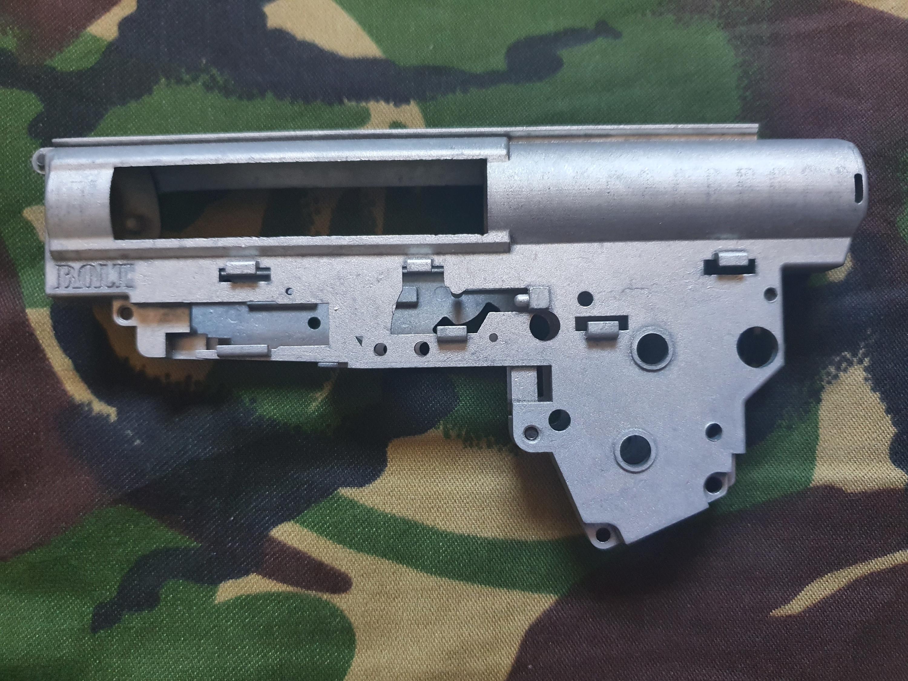 Bolt AK Gear Box Shells Gear Box AK Completo di Boccole by Bolt Airsoft