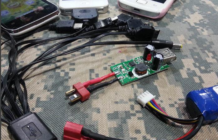 Cellular - USB Li-Po Transform Charger by Emerson Gear