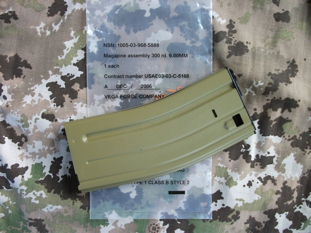 VFC 300bb Hi Cap Mag Caricatore Maggiorato per Serie M4-M16-Scar Light Colorazione Tan by VFC