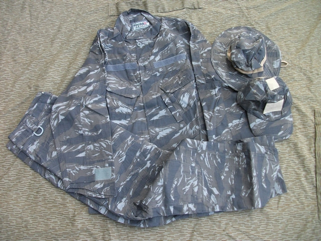 Tiger Stripe Tactical completa di Boonie e Fatigue Hat