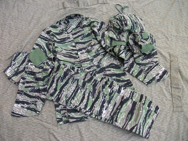 Tiger Stripe completa di Boonie e Fatigue Hat