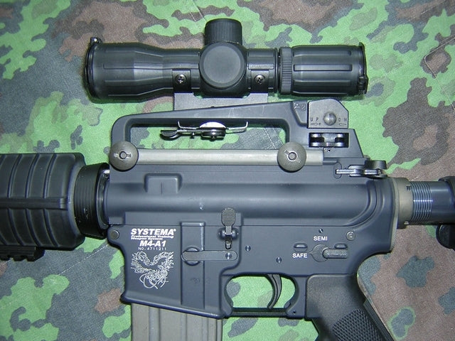 4x30 RE AR15 a Reticolo Illuminato NCStar