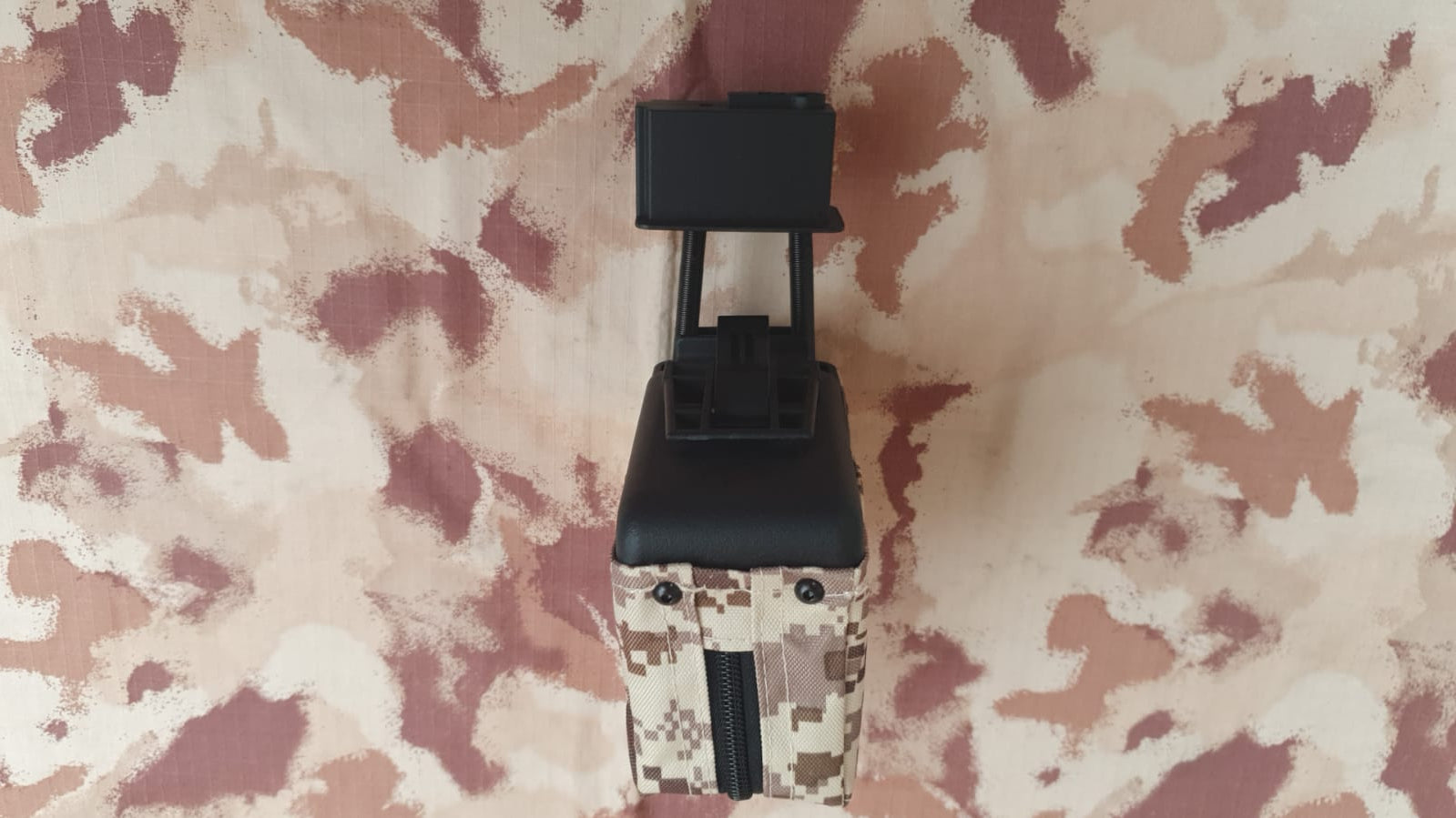 Minimi M249 1500bb Desert Digital Magazine USB Sound Control by A&K