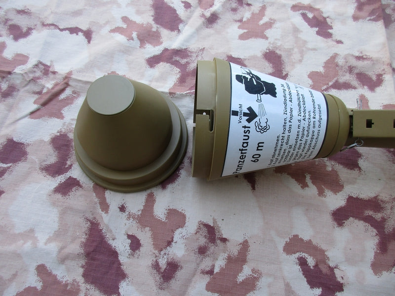 PZF Panzerfaust 60 Airsoft 40mm. Grenade Launcher