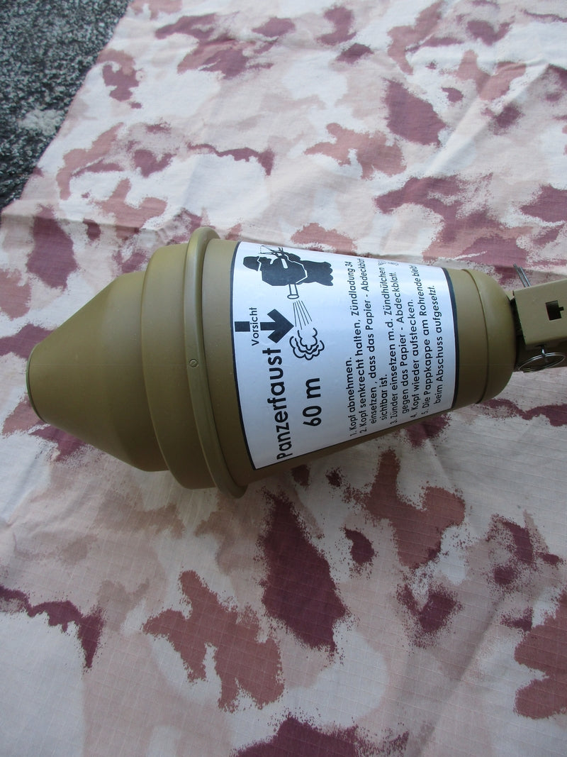 PZF Panzerfaust 60 Airsoft 40mm. Grenade Launcher