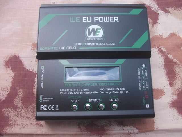 SM3 Univeral Smart Charger by We