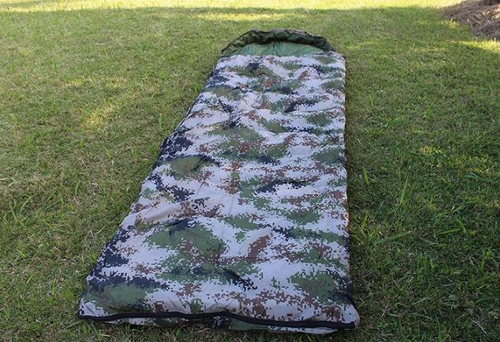 OFFERTE SPECIALI - SPECIAL OFFERS: Digital Camo Water Proof Sleeping Bag