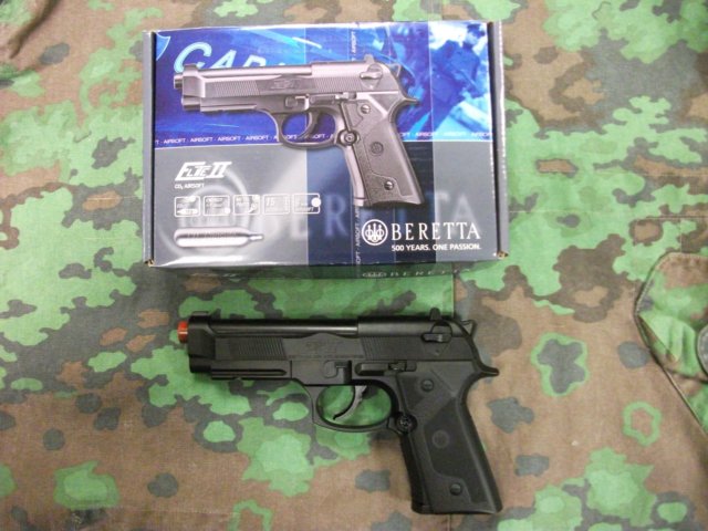 M9A1 Beretta Elite II a Co2 by Umarex
