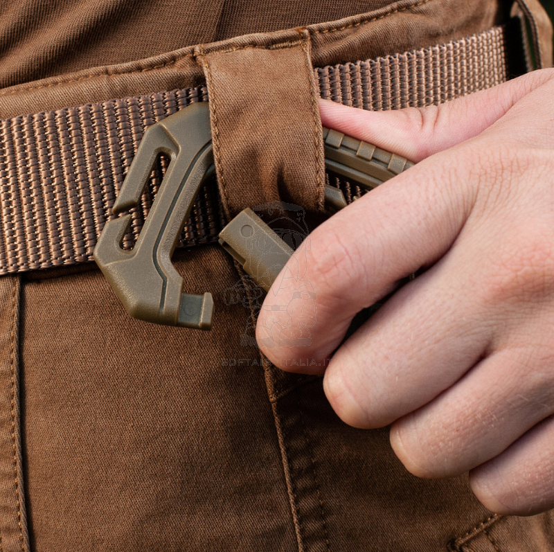 Carabiner Tactical Coyote Tan Plastic Moschettone by M-TAC