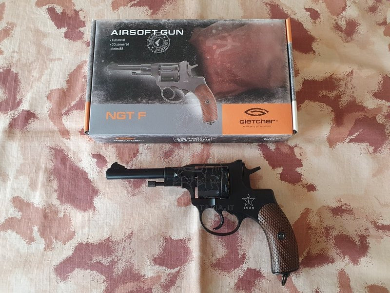 Gletcher Nagant M1895 NGT-F Co2 Full Metal Revolver by Gletcher