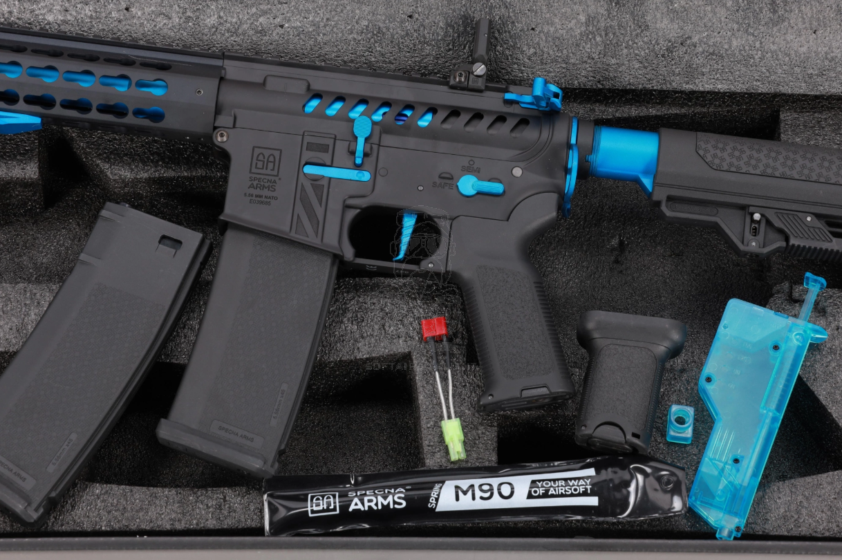 Specna Arms SA-E40 EDGE™ HAL 2 ETU KeyMod & Light Ops Stock Gen. 2 Blue Version by Specna Arms