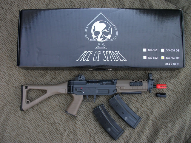552 SG Commando Full Metal Deluxe Tan Color Version Aos by Ics