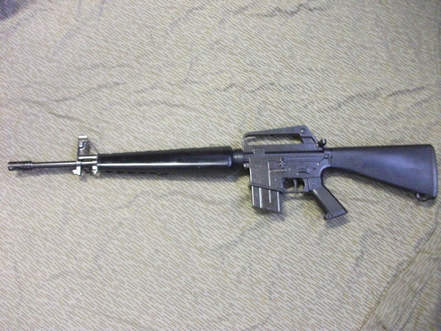 M16 Vietnam INERTE by Denix
