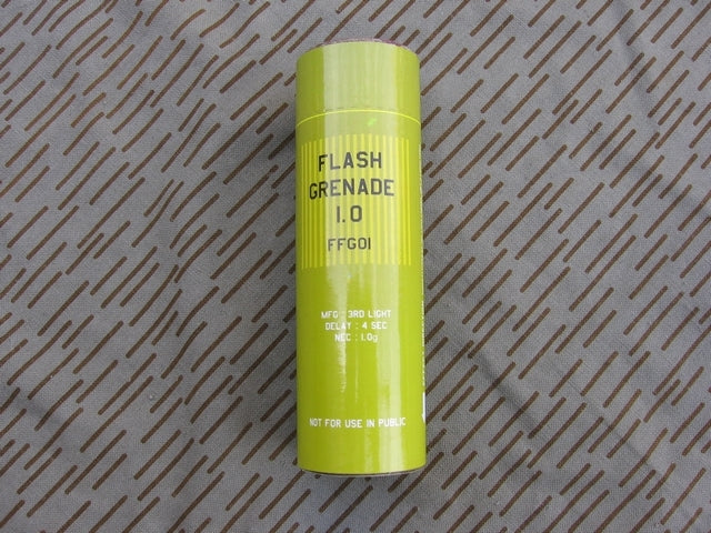 Flash Bang Granata by Enola Gay