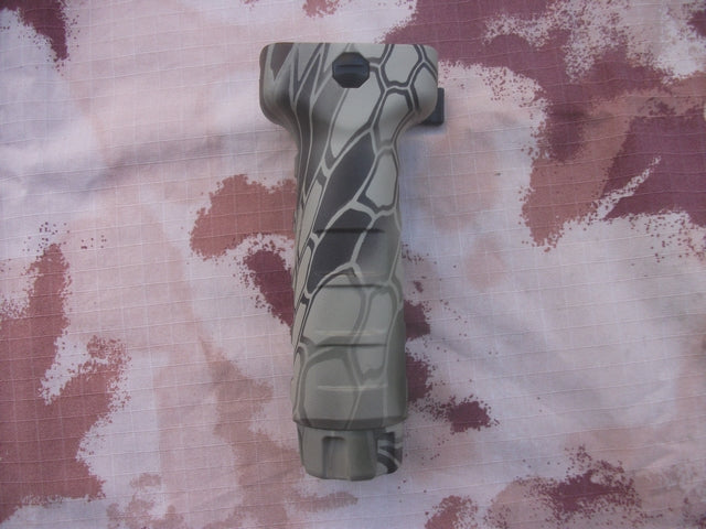 Highlander Kryptek QD Vertical Forward Grip by Dytac