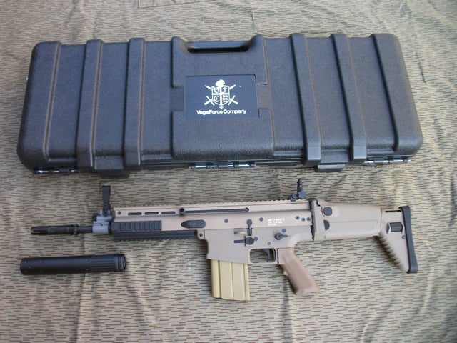 FN SCAR Heavy MK17 Desert Deluxe by Vfc per Cybergun