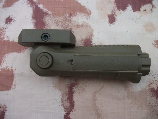 Vertical Forward Grip Tan Foldable by Swiss Arms